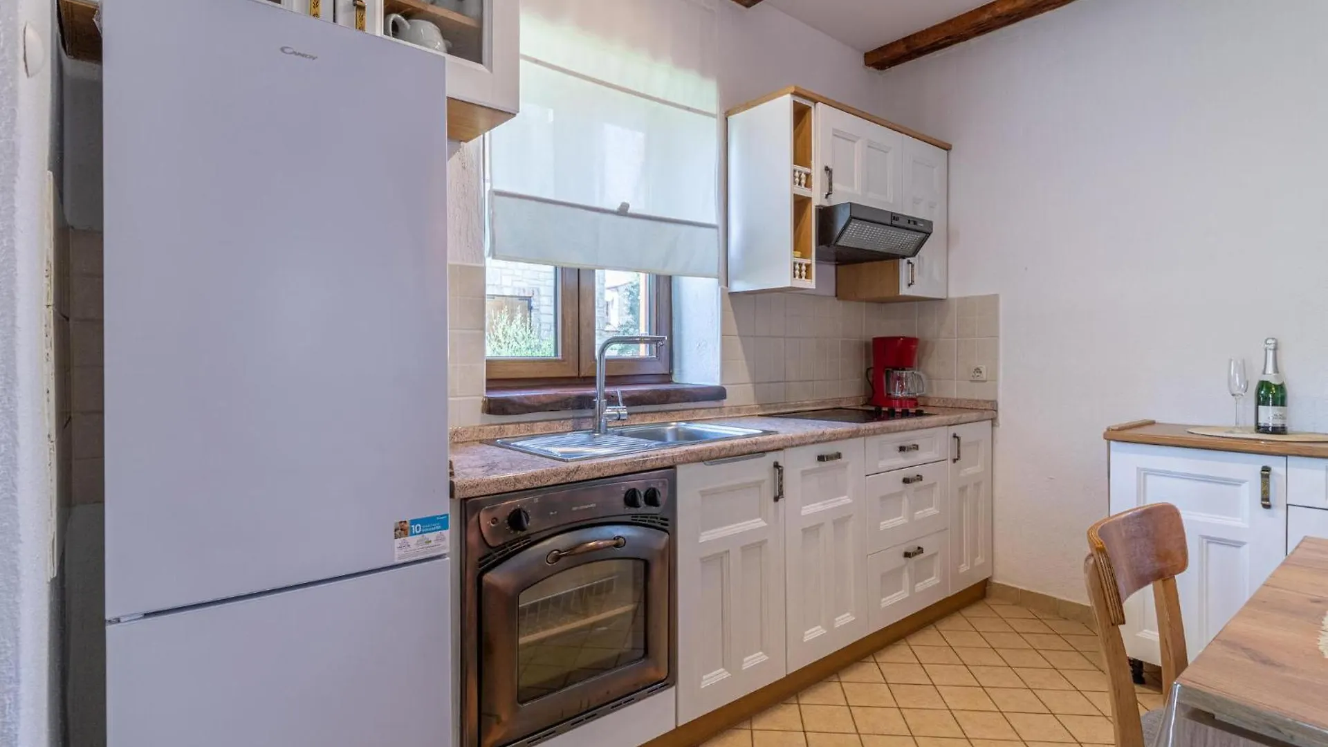度假居 4 Bedroom Cozy Home In Cabrunici 克罗地亚
