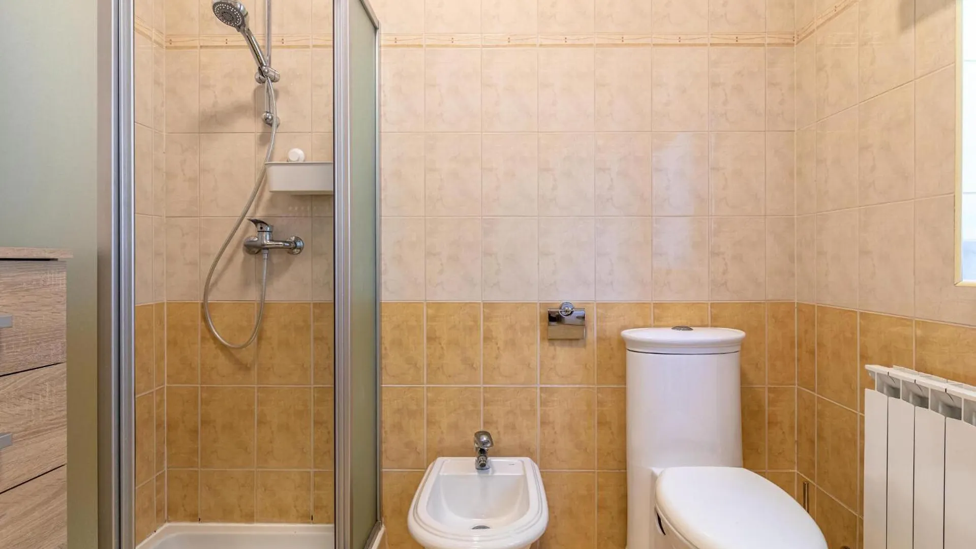 Tatil Evi 4 Bedroom Cozy Home In Cabrunici