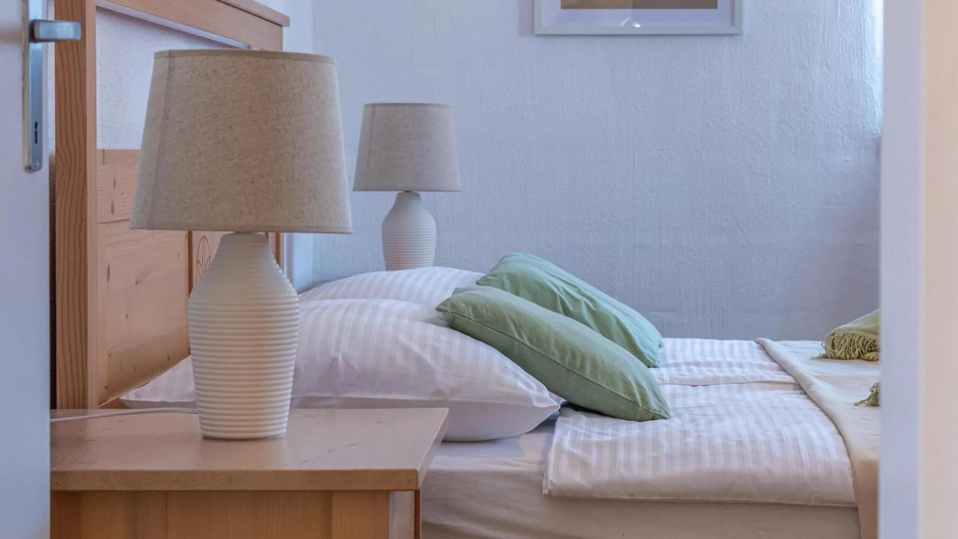 4 Bedroom Cozy Home In Cabrunici Hırvatistan