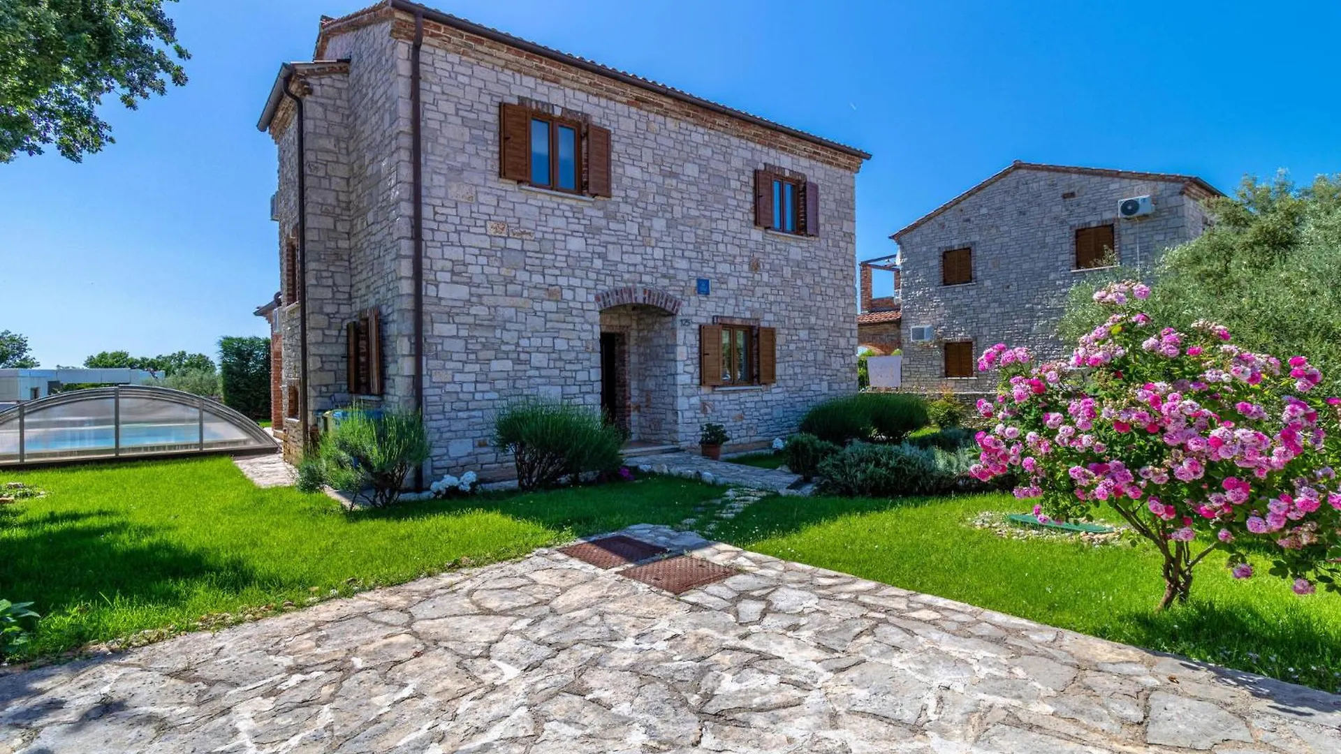 4 Bedroom Cozy Home In Cabrunici 0*,  克罗地亚